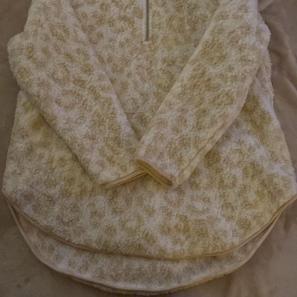 Sherpa pullover - Picture 2 of 3